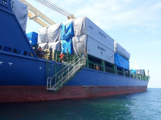 FOTOS: Así fue la llegada de los otros dos hospitales móviles a Honduras