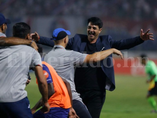 Diego Vazquez: A Vargas no le sirvió de nada la experiencia que dijo tener