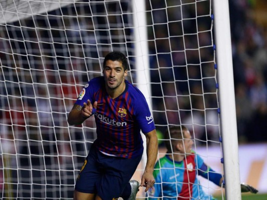 Con doblete de Suárez, Barcelona gana 3-2 ante el Rayo Vallecano &nbsp;&nbsp;