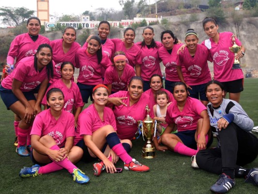 ¡Montecarlo se coronó campeón del fútbol femenino!