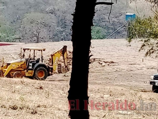 Amplían a 30 las fosas para víctimas de coronavirus