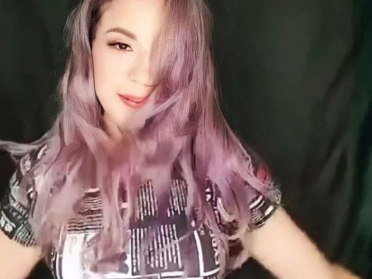 El arriesgado cambio de look de Angie Flores