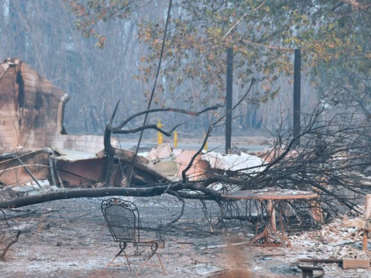 Los feroces incendios se extienden al sur de California