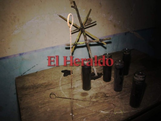 Familia de mujer sacrificada en rito abandona la casa donde residían