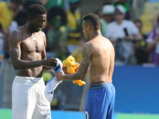 Esposa de Johnny Palacios publica foto con camiseta de Neymar Jr con un polémico mensaje