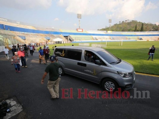 Así fue la vuelta olímpica para despedir a Chelato Uclés (Fotos)