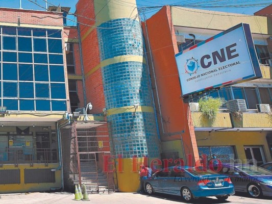 Solicitan inhabilitar a políticos salpicados en la lista Engel