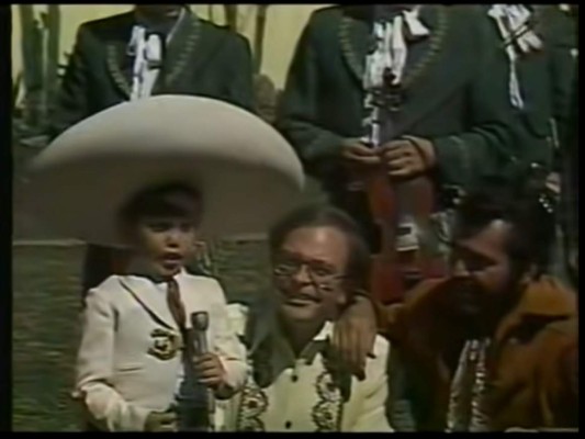 Los momentos más emotivos entre Alejandro y Vicente Fernández (FOTOS)