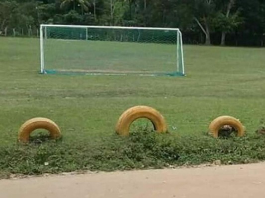 A disparos matan a dos personas en una cancha de fútbol de Santa Bárbara