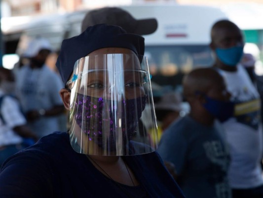 Sudáfrica prohíbe bebidas alcohólicas para combatir el covid-19&nbsp;&nbsp;