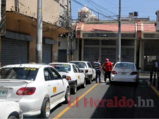 Tras numerosas muertes por covid-19, taxistas solicitarán un seguro de vida