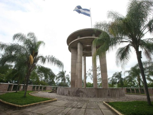 Inician las obras en el primer sendero del Juana Laínez en Tegucigalpa