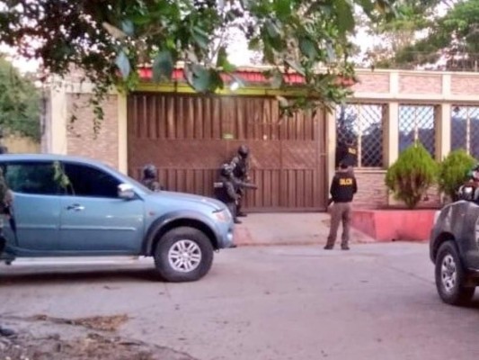 Aseguran bienes a dos testaferros de los Pinto en Choluteca