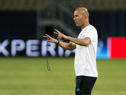 Zinedine Zidane muestra su solidaridad con Barcelona tras ataque terrorista