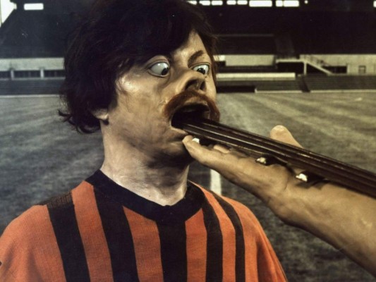 Švankmajer y su mofa al fútbol con ‘Juegos viriles’