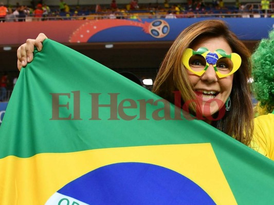 Con pitoretas y banderas, así es el ambiente en el encuentro entre Brasil vs Suiza