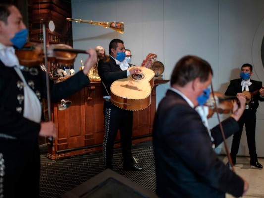 La pandemia transforma arraigada celebración de Día de la Madre en México&nbsp;&nbsp;