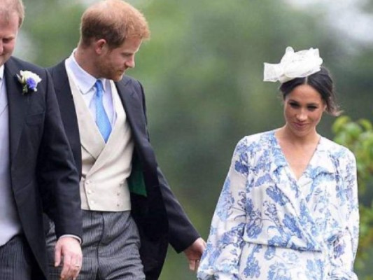 Meghan Markle decepciona con vestido de invitada Oscar de la Renta