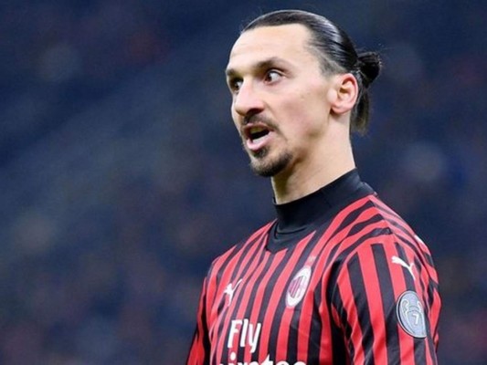 Ibrahimovic entrena con el Hammarby y alimenta los rumores