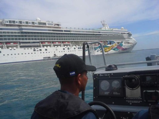 Honduras: Enorme crucero llega a Trujillo con más de 2,000 turistas