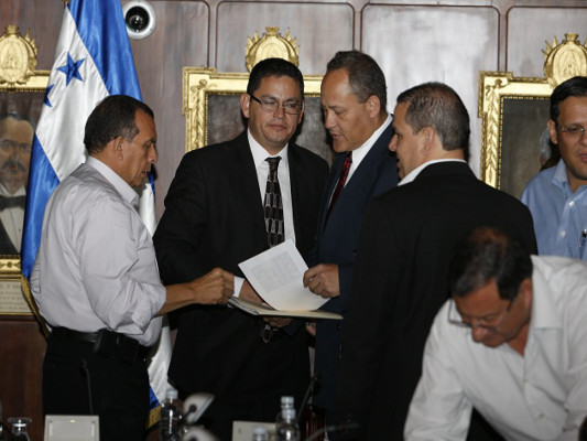 Gobierno de Honduras analiza una ley que se está aprobando en España