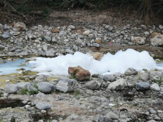 FOTOS: El impacto causado por el derrame de un ácido en el río Chamelecón