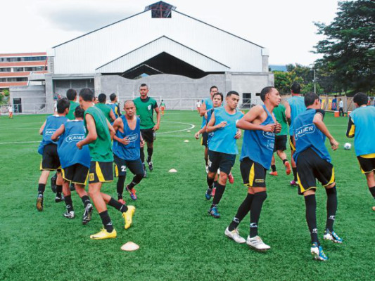 Hispano busca la final del Apertura