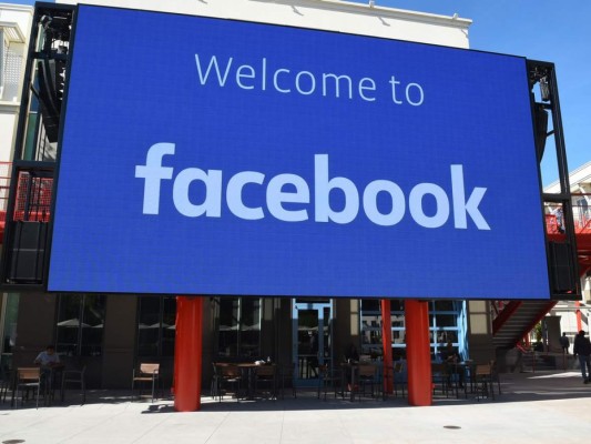 Facebook incorpora videos musicales con licencia