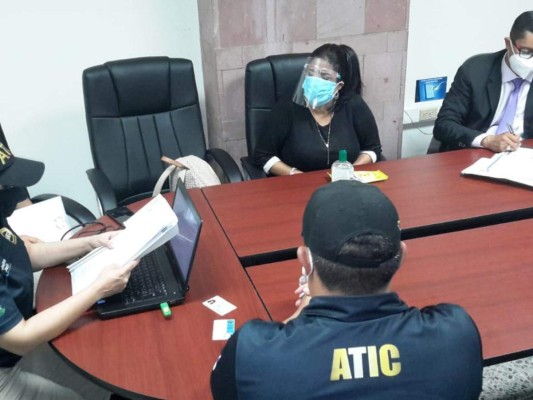 Diputada Waleska Zelaya interrogada por venta de mascarillas