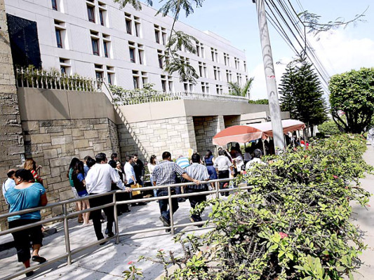 Embajada de EE UU en Honduras incluye examen de tuberculosis en solicitud de residencia