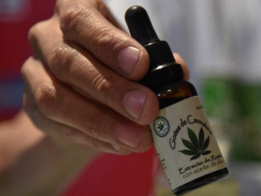 México autoriza importación de medicamento a base de cannabis para otras dos niñas