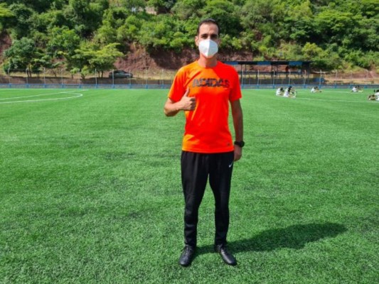 Antonio Hernández, técnico del Real de Minas: 'Me apasiona ver videos de las barras”