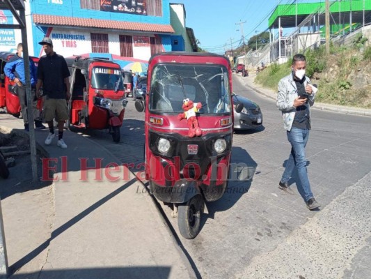 El conductor de la mototaxi fue atacado en el punto de la colonia Quezada. Foto: Alex Pérez/EL HERALDO.
