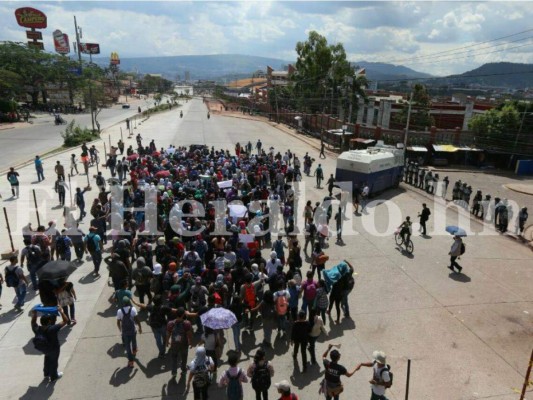 Estudiantes desalojan la UNAH de forma pacífica