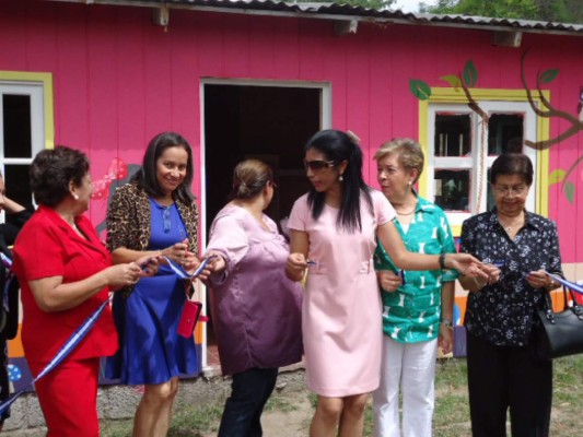 Escuela cumple 40 aniversario