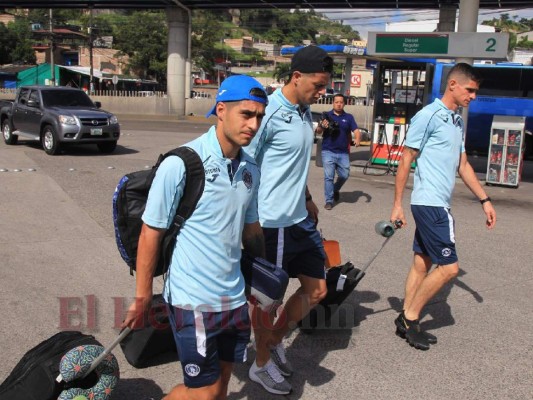FOTOS: Bajo resguardo policial, Motagua viaja a San Pedro Sula para enfrentar al Alianza