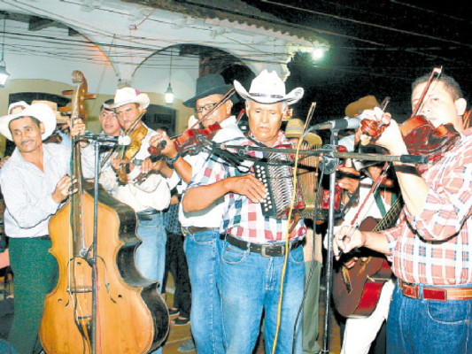 La Orquesta campesina y su música que nace de las vivencias de tierra adentro