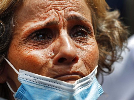Imágenes que impactan: Beirut llora a sus muertos; sigue búsqueda de más víctimas