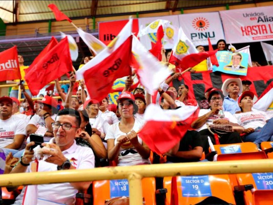 Alianza de oposición confirma a Salvador Nasralla como presidenciable y presenta sus propuestas de gobierno