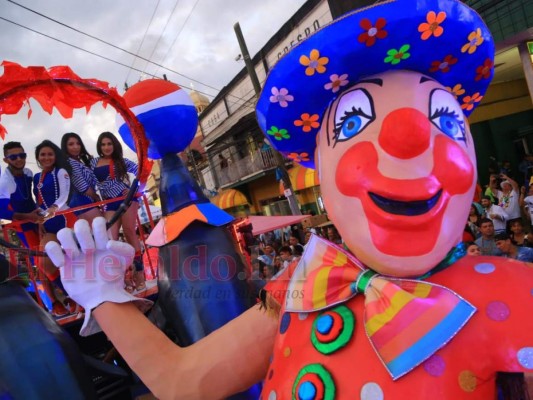 FOTOS: Color y fiesta en el carnaval de La Ceiba