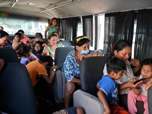 FOTOS: Hondureños comienzan evacuaciones obligatorias ante llegada de Iota