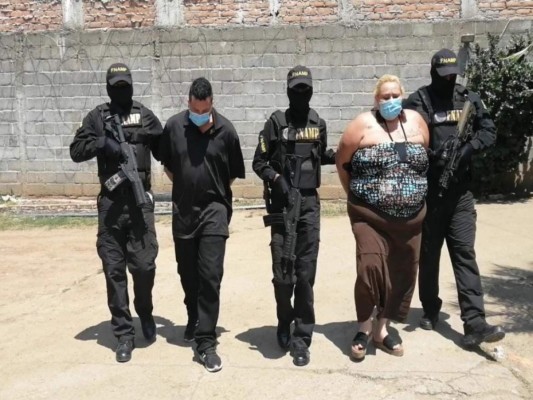 Cae 'La Doña' y 'El Gordo', madre e hijo que presuntamente traficaban droga para la MS-13