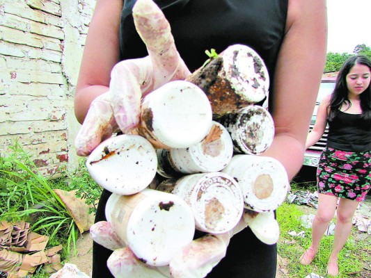 Presidente emplaza a ministra de salud por fármacos enterrados