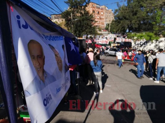 Con mascarillas y medidas de bioseguridad se desarrollan atípicas elecciones primarias (Fotos)
