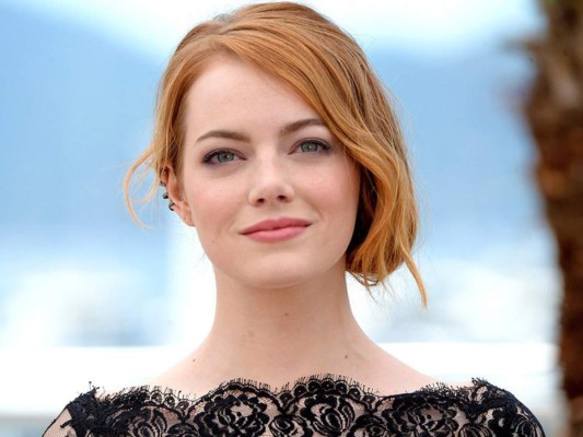 Mira las dos versiones de las famosas: con maquillaje y totalmente al natural... ¿cómo te gustan más?  