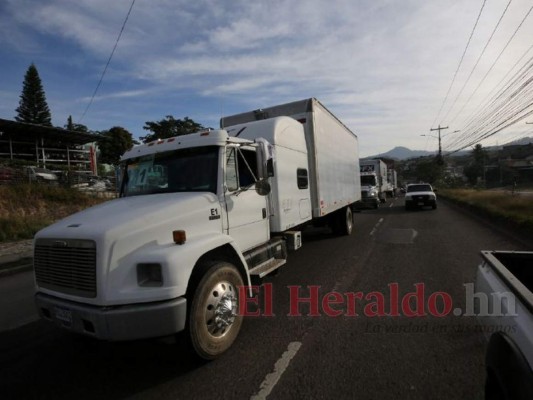 Sin retraso salen camiones con maletas electorales para segunda ruta (FOTOS)