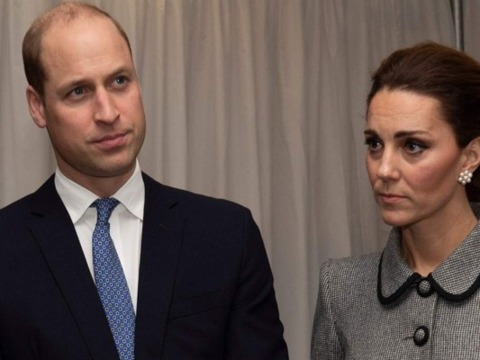 Príncipe William es captado en supuesta infidelidad a Kate Middleton