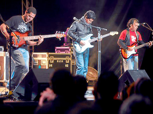 Noche roquera al estilo Harley Davidson