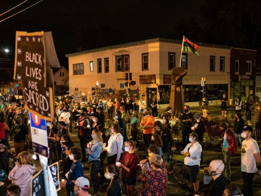 Un hombre negro murió a manos de la policía en Los Ángeles