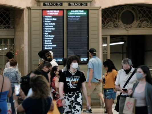 La variante delta del covid-19 obliga a endurecer las restricciones en el mundo